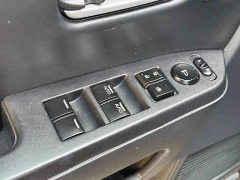 Used 2011 Honda Pilot Touring image 55