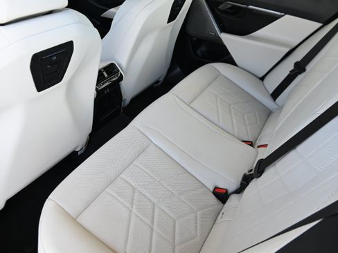Certified 2024 BMW 530i w/ Premium Package RWD image 12