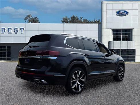 Used 2024 Volkswagen Atlas SEL Premium R-Line image 12