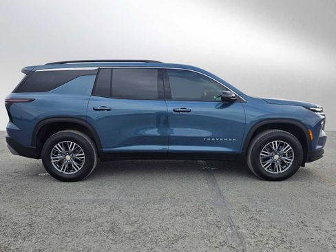 Certified 2026 Chevrolet Traverse LT AWD/4WD image 2