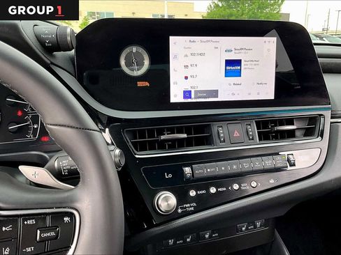 Certified 2024 Lexus ES 350 w/ Premium Package FWD image 6