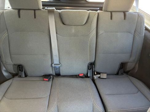 Used 2025 Jeep Wrangler Sport S image 37