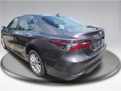 Used 2021 Toyota Camry LE FWD image 8