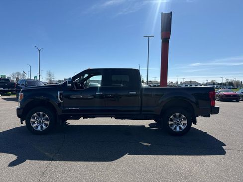 Used 2017 Ford F250 Platinum w/ Platinum Ultimate Package AWD/4WD image 2