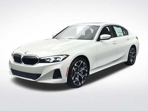 New 2026 BMW 330i xDrive Sedan w/ Premium Package AWD/4WD image 9