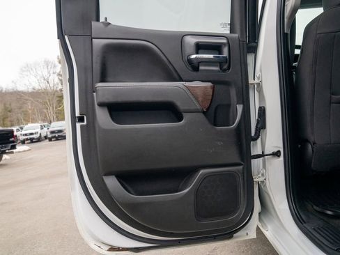 Used 2017 GMC Sierra 1500 SLE w/ SLE Value Package image 16