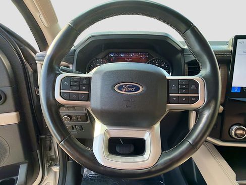 Used 2024 Ford Expedition Limited image 41