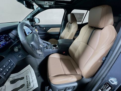 New 2026 Toyota 4Runner Limited AWD/4WD image 17