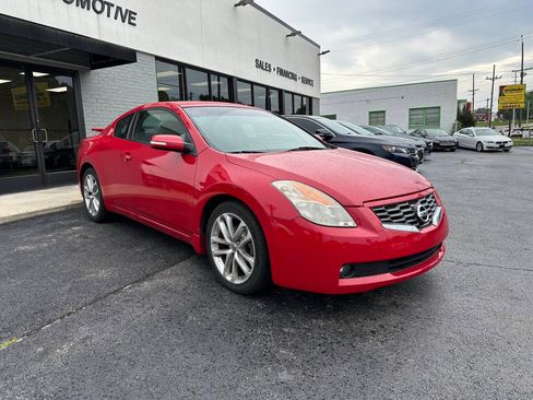 Used 2009 Nissan Altima 3.5 SE FWD image 4