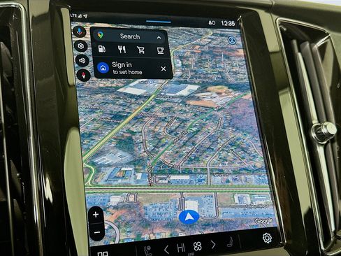 Used 2025 Volvo XC60 B5 Core image 22