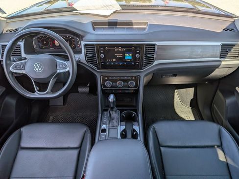 Used 2022 Volkswagen Atlas SE w/ Black Wheel Package FWD image 24