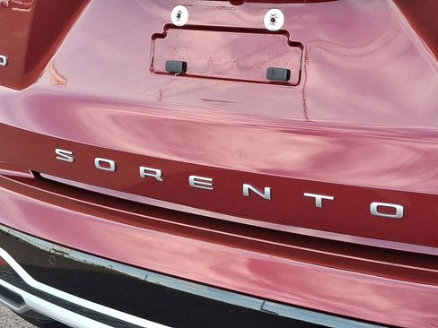 Used 2022 Kia Sorento SX image 32