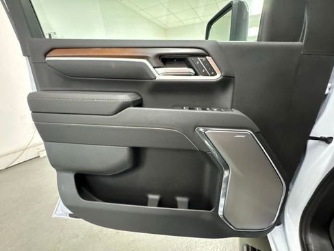 New 2026 GMC Sierra 2500 Denali w/ Denali Reserve Package image 14