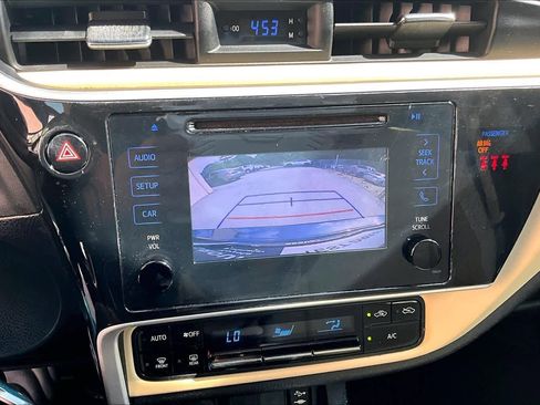 Used 2019 Toyota Corolla LE FWD image 27