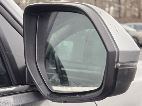 Used 2023 Volkswagen Atlas SE image 19