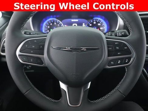 New 2026 Chrysler Pacifica Select AWD/4WD image 22
