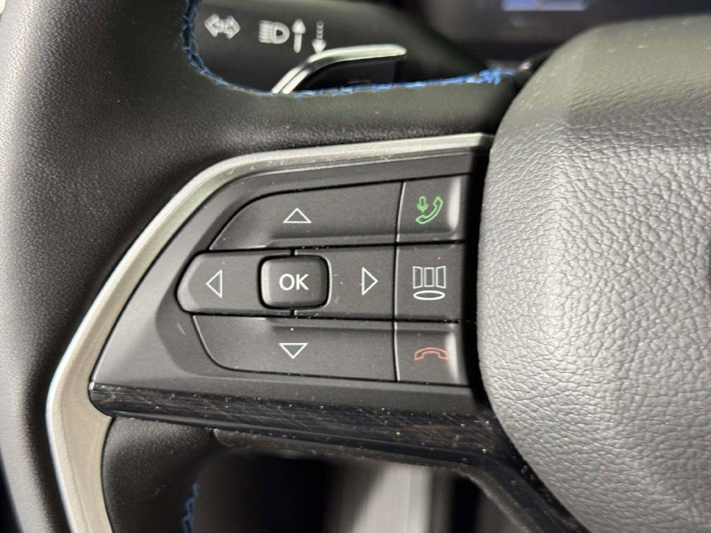 Used 2024 Jeep Grand Cherokee Trailhawk w/ Luxury Tech Group III AWD/4WD image 22
