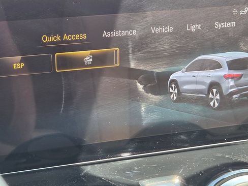 Used 2023 Mercedes-Benz GLA 250 4MATIC image 14
