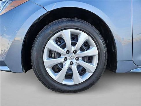 Used 2023 Toyota Corolla LE image 23
