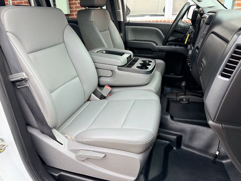 Used 2018 Chevrolet Silverado 2500 W/T AWD/4WD image 58