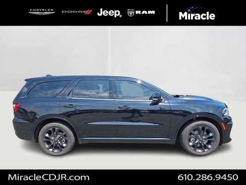 Certified 2022 Dodge Durango R/T w/ Blacktop Package image 8