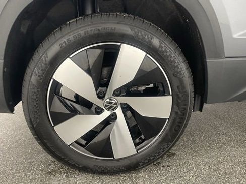 Used 2024 Volkswagen Taos S image 49