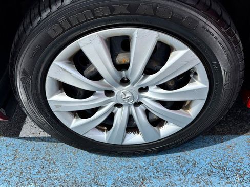 Used 2012 Toyota Corolla LE FWD image 25