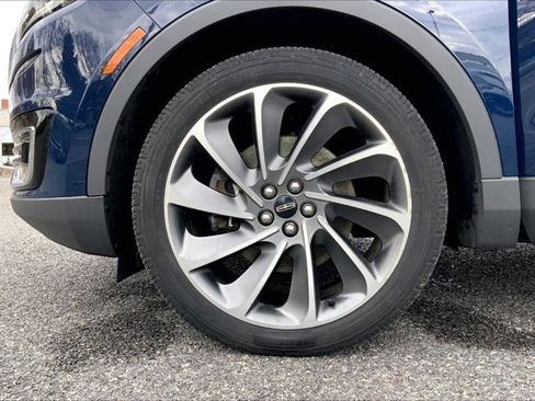 Used 2019 Lincoln Nautilus Reserve image 8