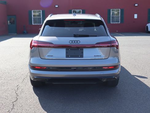 Used 2021 Audi e-tron Premium w/ Convenience Plus Package image 6