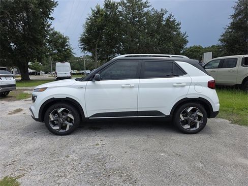 New 2025 Hyundai Venue Limited image 5
