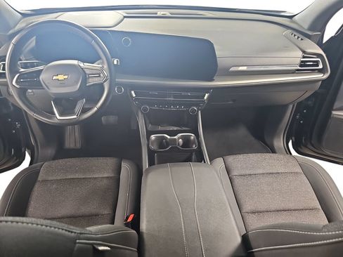 Used 2025 Chevrolet Traverse LT AWD/4WD image 11