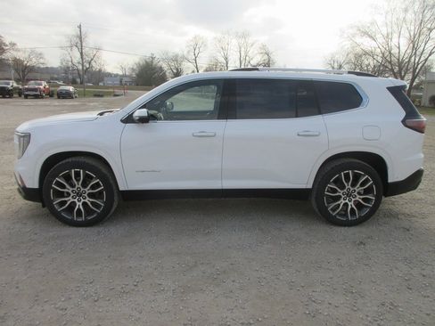 New 2026 GMC Acadia Denali Ultimate image 9