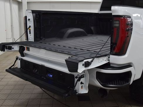 Used 2024 GMC Sierra 2500 AT4 w/ AT4 Premium Plus Package image 23