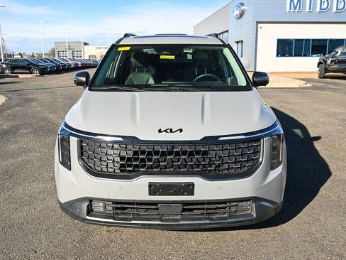 Used 2025 Kia Carnival SX Prestige image 10