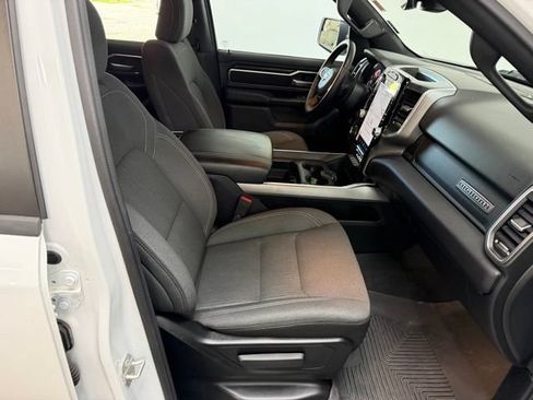 Used 2024 RAM 1500 Big Horn AWD/4WD image 40