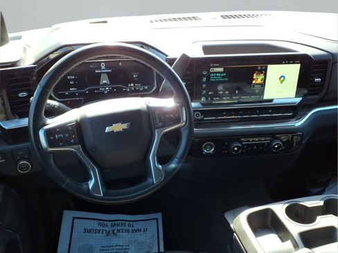 Used 2023 Chevrolet Silverado 1500 LT w/ Protection Package image 4