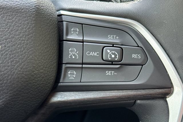 Used 2024 Jeep Grand Cherokee Limited 4xe AWD/4WD image 39