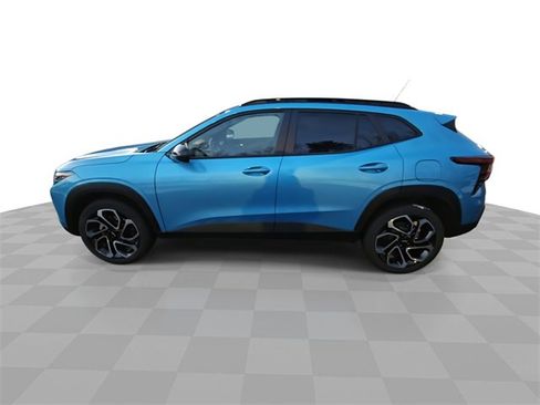 Certified 2025 Chevrolet Trax RS image 5