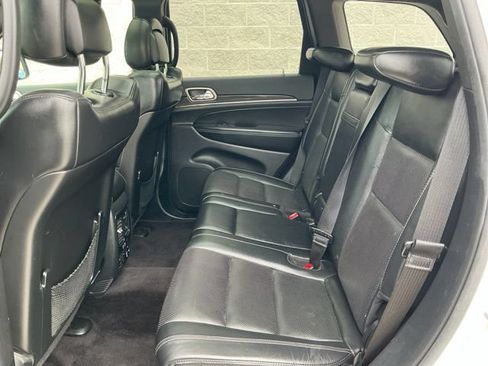 Used 2017 Jeep Grand Cherokee Limited w/ Luxury Group II AWD/4WD image 27