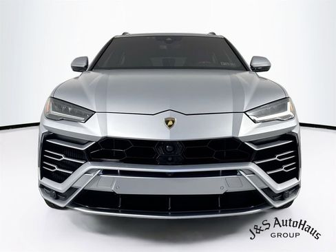Used 2021 Lamborghini Urus AWD/4WD image 2