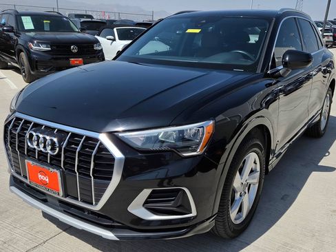 Used 2019 Audi Q3 2.0T Premium w/ Convenience Package AWD/4WD image 2