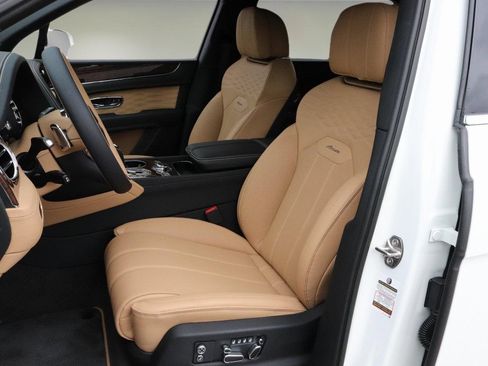 New 2025 Bentley Bentayga Extended Wheelbase image 14