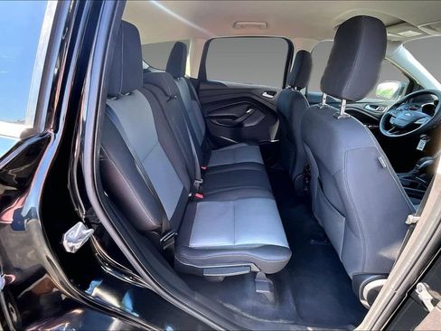 Used 2018 Ford Escape SE w/ Ford Safe & Smart Package AWD/4WD image 16