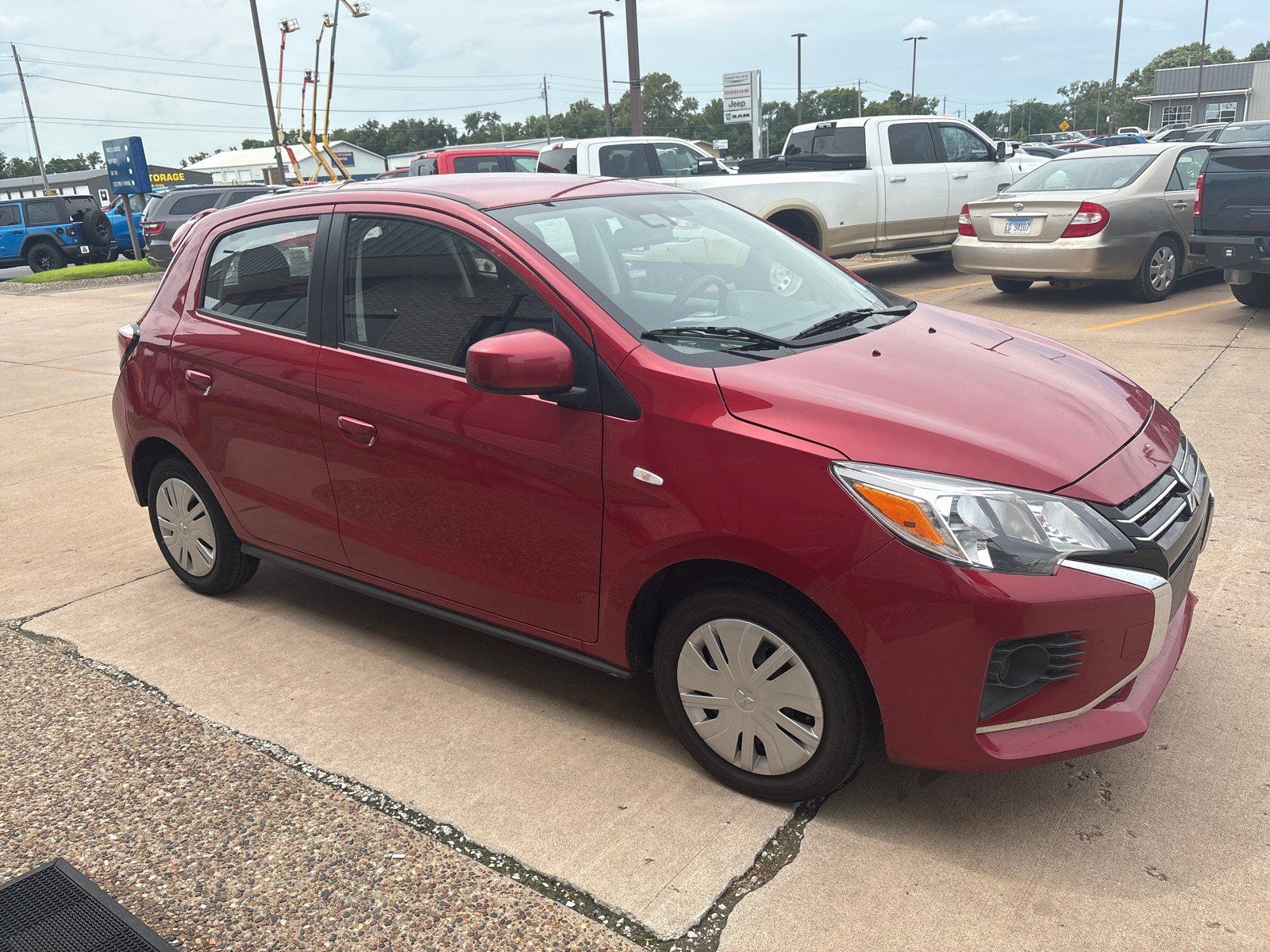 Used 2024 Mitsubishi Mirage ES FWD image 7