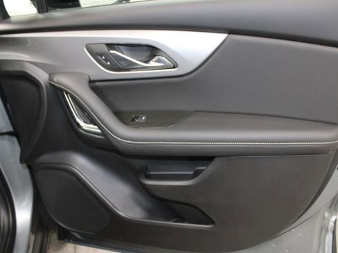 New 2025 Chevrolet Blazer LT w/ Midnight/Sport Edition image 23