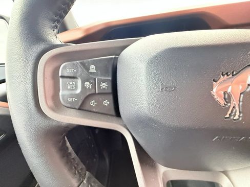 Used 2024 Ford Bronco Outer Banks AWD/4WD image 19
