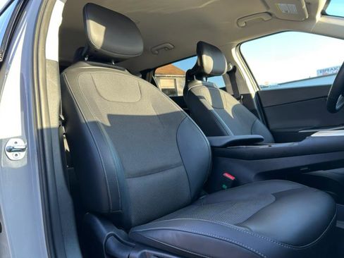 Used 2024 Kia EV6 Light image 40