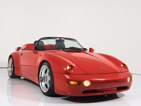Used 1989 Porsche 911 Carrera RWD image 2