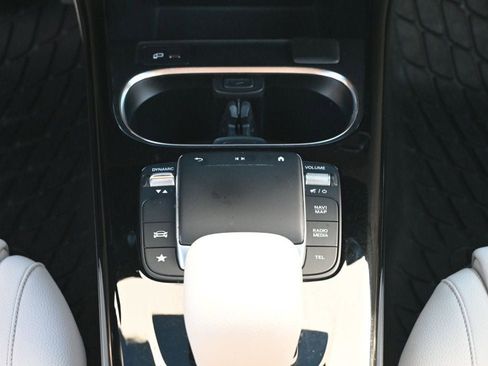 Used 2022 Mercedes-Benz A 220 4MATIC image 12