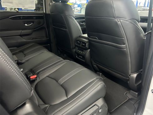 New 2025 Honda Pilot EX-L image 21